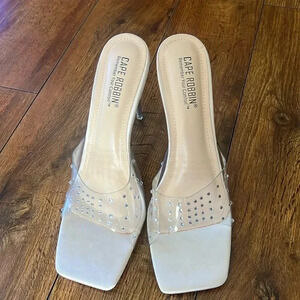 New Cape Robbin Heel